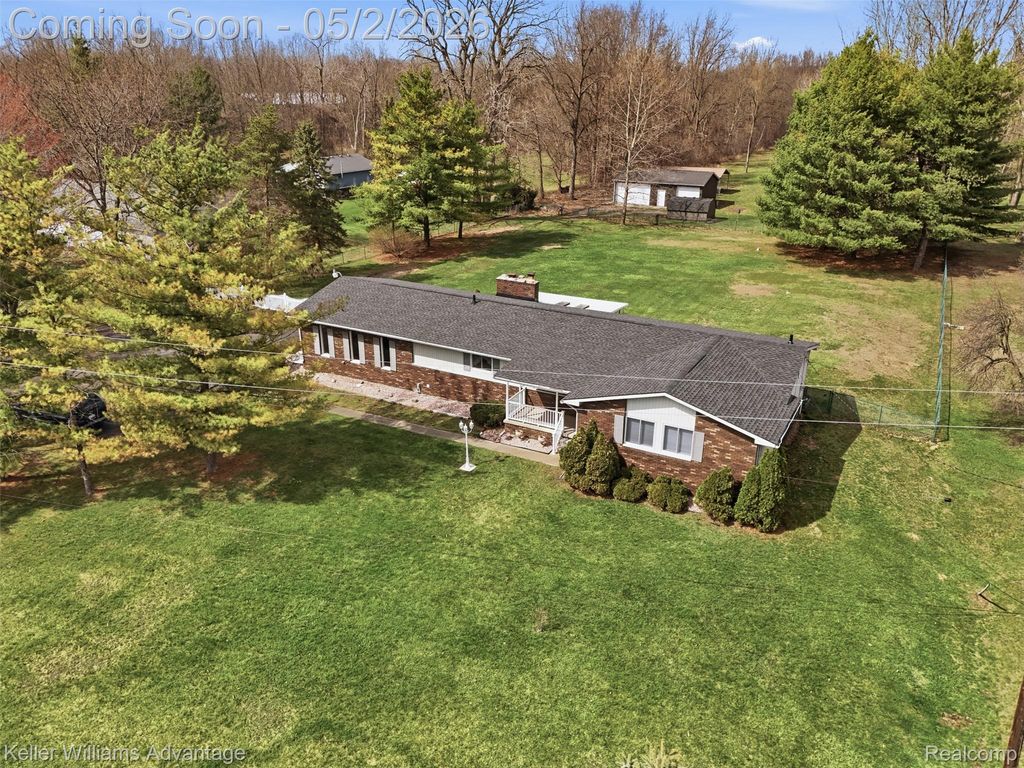 28800 Sibley Road, Huron Charter Township, MI 48174