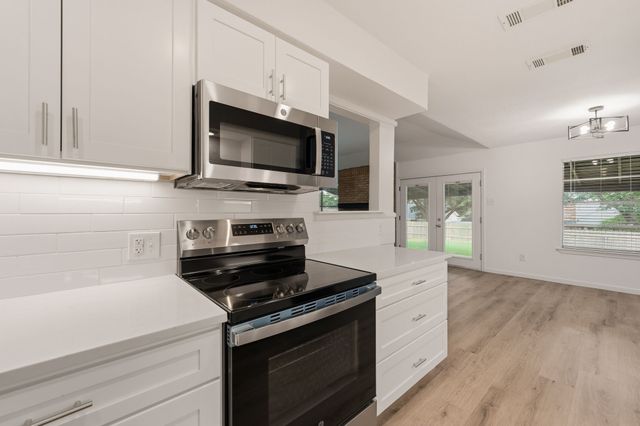 6748 Greenacres Drive, North Richland Hills, TX 76182