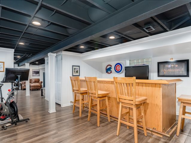 6235 S Rutherford Avenue, Chicago, IL 60638