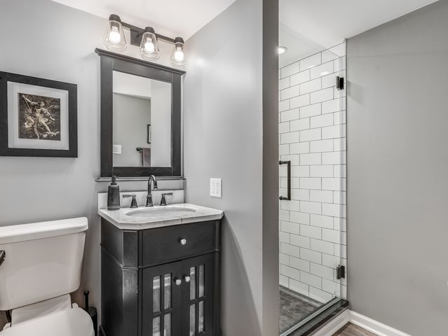 6235 S Rutherford Avenue, Chicago, IL 60638