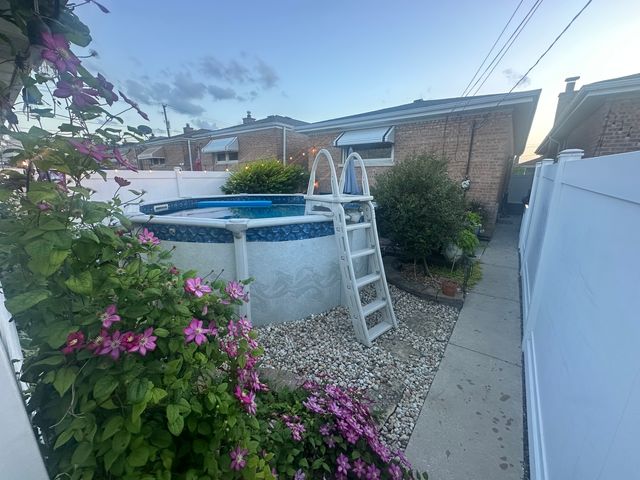 6235 S Rutherford Avenue, Chicago, IL 60638