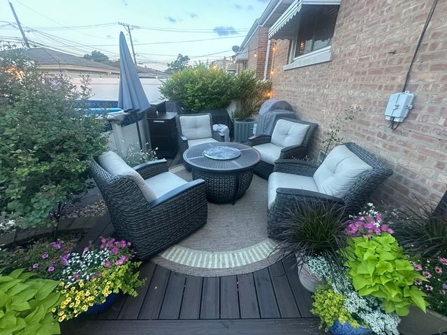 6235 S Rutherford Avenue, Chicago, IL 60638