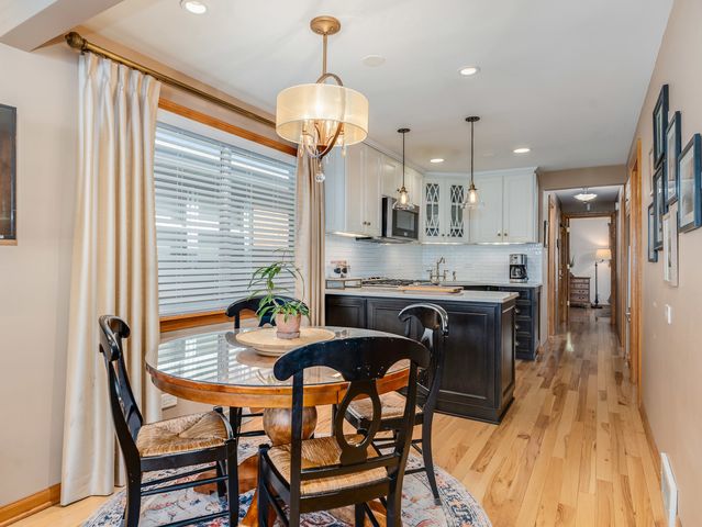 6235 S Rutherford Avenue, Chicago, IL 60638