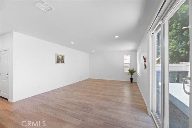 938 W Jasmine Way, Rialto, CA 92376