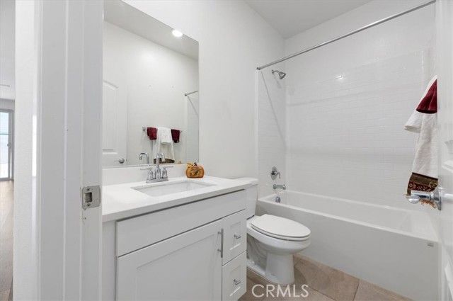 938 W Jasmine Way, Rialto, CA 92376