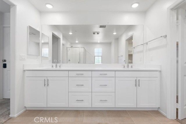 938 W Jasmine Way, Rialto, CA 92376