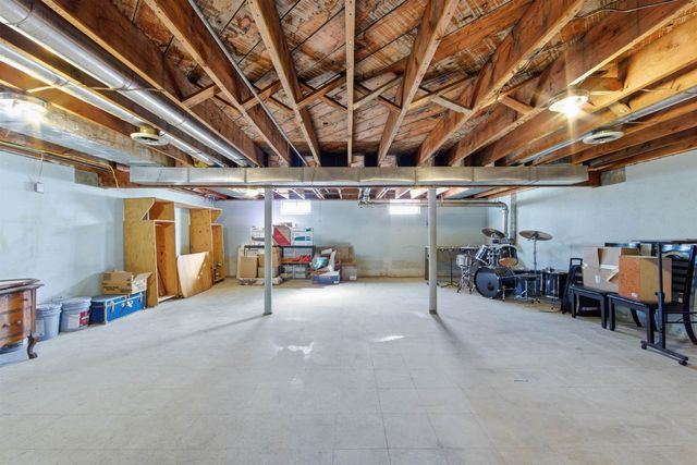 1606 Highland Dr, Augusta, KS 67010