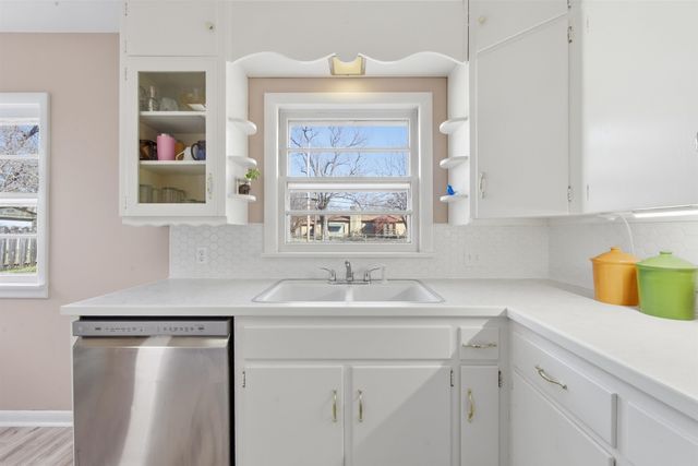 1606 Highland Dr, Augusta, KS 67010