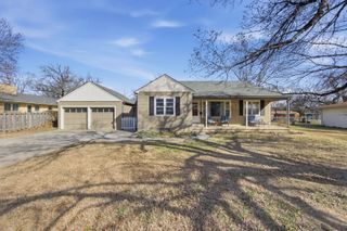 1606 Highland Dr, Augusta, KS 67010