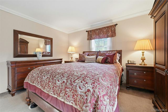 8 Kemswick Drive, Stony Brook, NY 11790