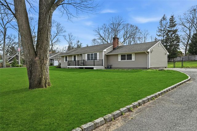 8 Kemswick Drive, Stony Brook, NY 11790