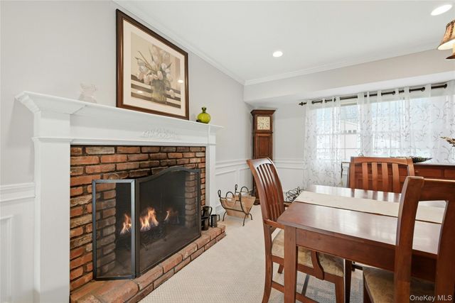 8 Kemswick Drive, Stony Brook, NY 11790