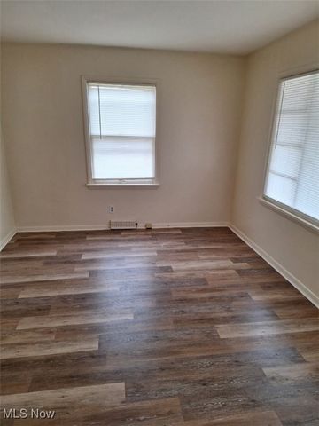 5650 Lafayette Avenue, Maple Heights, OH 44137