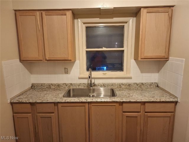 5650 Lafayette Avenue, Maple Heights, OH 44137