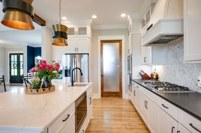 2075 Egypt Rd, Chapel Hill, TN 37034