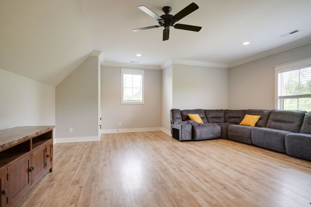 2075 Egypt Rd, Chapel Hill, TN 37034