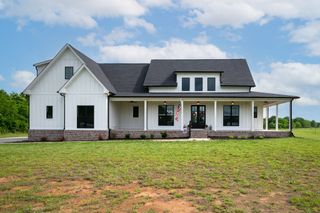 2075 Egypt Rd, Chapel Hill, TN 37034