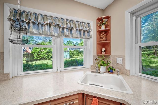 801 Fairdale Avenue, Rock Hill, MO 63119