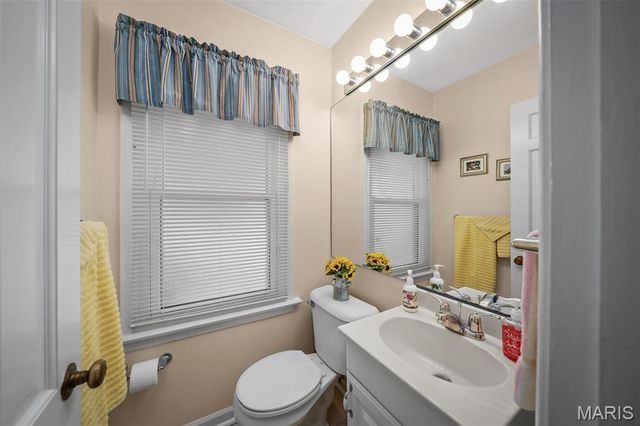 801 Fairdale Avenue, Rock Hill, MO 63119