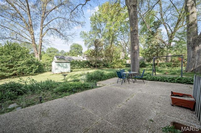 801 Fairdale Avenue, Rock Hill, MO 63119