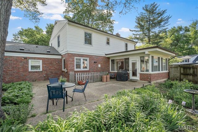 801 Fairdale Avenue, Rock Hill, MO 63119