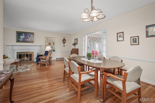 801 Fairdale Avenue, Rock Hill, MO 63119