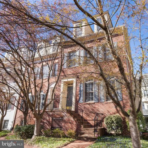 8882 ASHGROVE HOUSE LN, Vienna, VA 22182