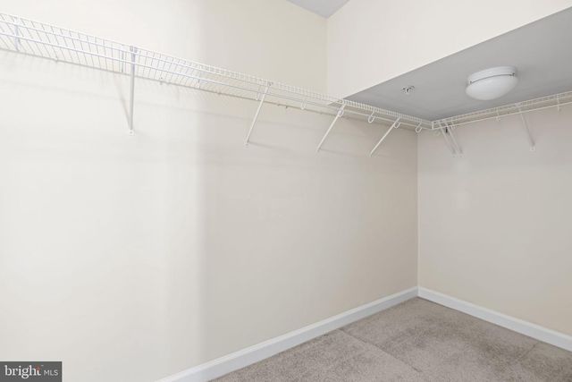 8882 ASHGROVE HOUSE LN, Vienna, VA 22182