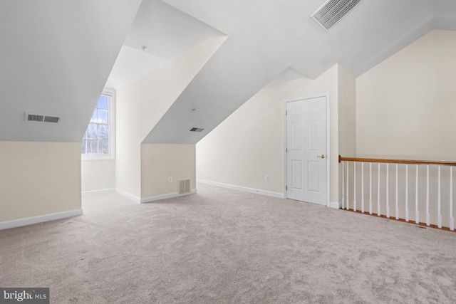 8882 ASHGROVE HOUSE LN, Vienna, VA 22182