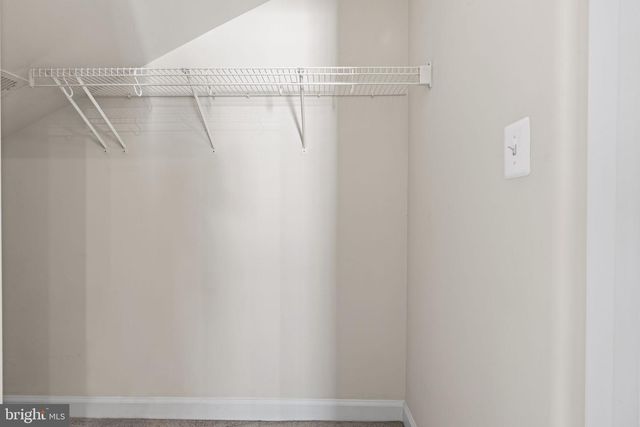 8882 ASHGROVE HOUSE LN, Vienna, VA 22182