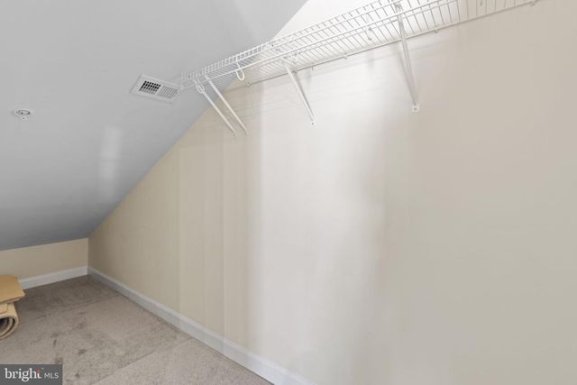 8882 ASHGROVE HOUSE LN, Vienna, VA 22182