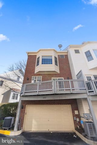 8882 ASHGROVE HOUSE LN, Vienna, VA 22182