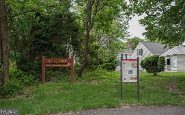 8882 ASHGROVE HOUSE LN, Vienna, VA 22182