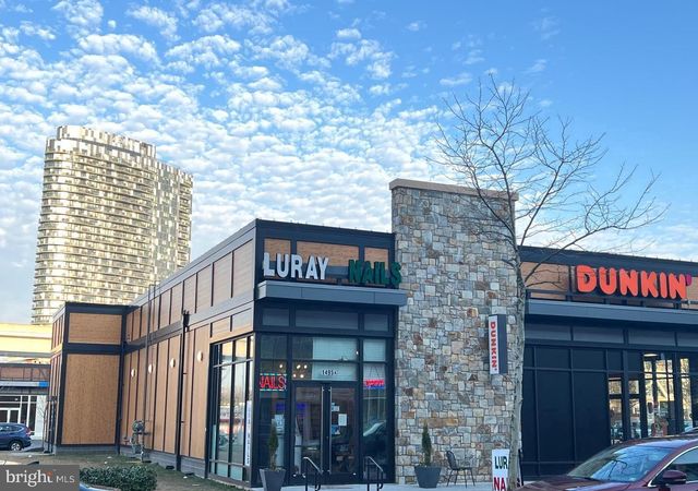 8882 ASHGROVE HOUSE LN, Vienna, VA 22182