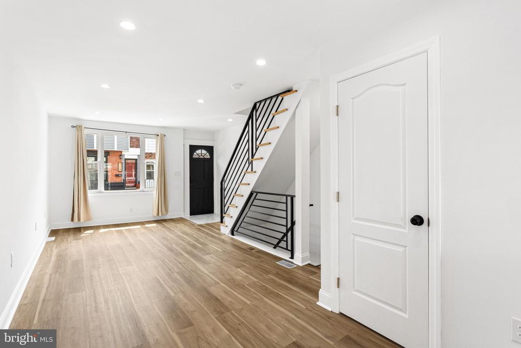 119 TREE ST, PHILADELPHIA, PA 19148 — photo 3