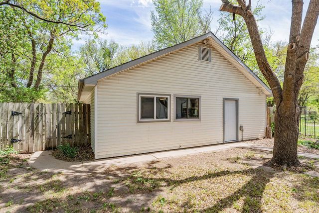 236 N Sedgwick St, Wichita, KS 67203