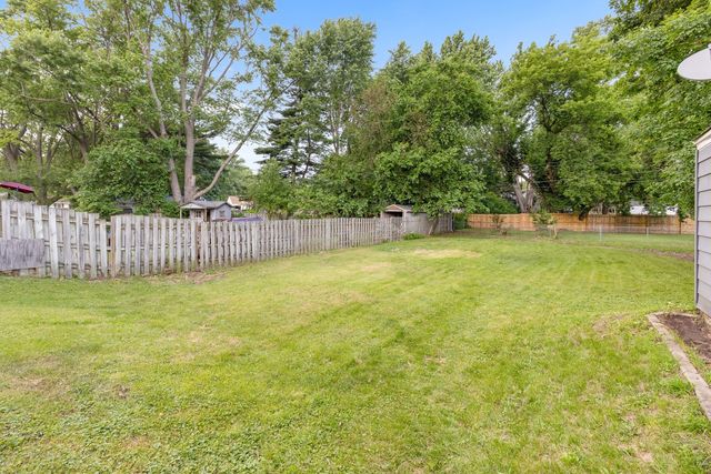 3226 Carolina Avenue, Rockford, IL 61108