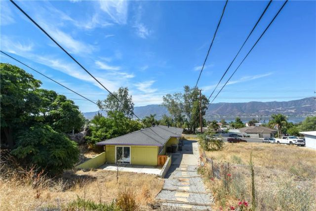 1005 W Sumner, Lake Elsinore, CA 92530