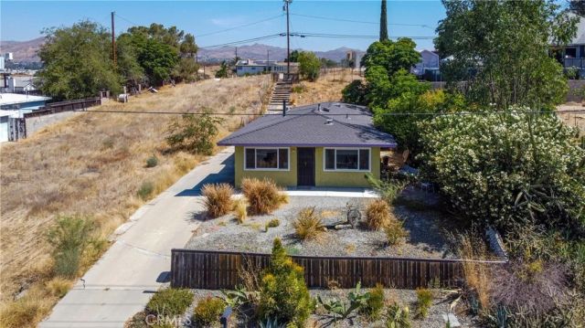1005 W Sumner, Lake Elsinore, CA 92530