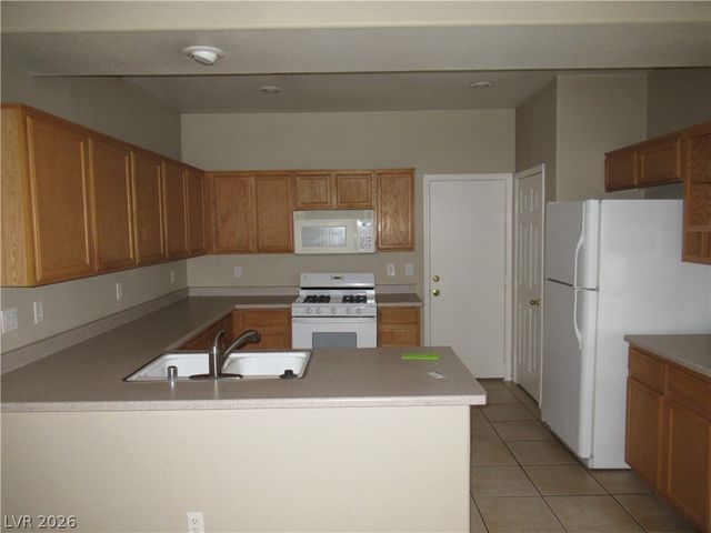 4425 Oberlander Avenue, North Las Vegas, NV 89031