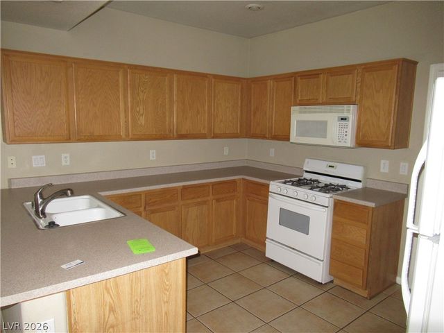 4425 Oberlander Avenue, North Las Vegas, NV 89031