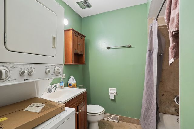 4038 W Almansa Lane, Oak Lawn, IL 60453