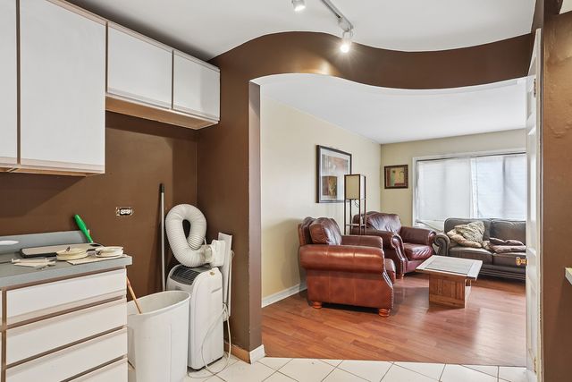 4038 W Almansa Lane, Oak Lawn, IL 60453