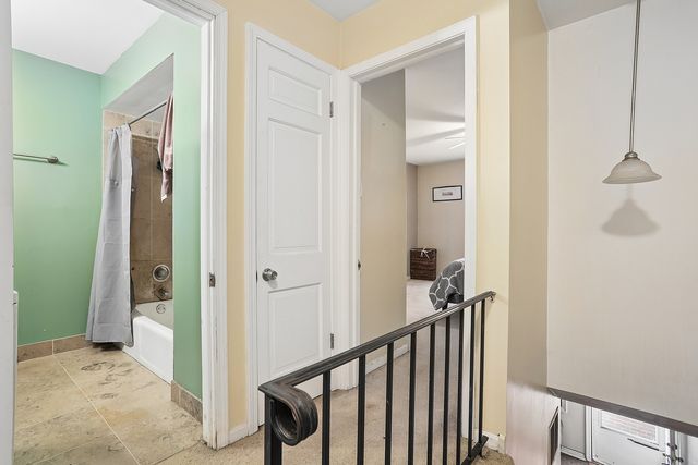 4038 W Almansa Lane, Oak Lawn, IL 60453
