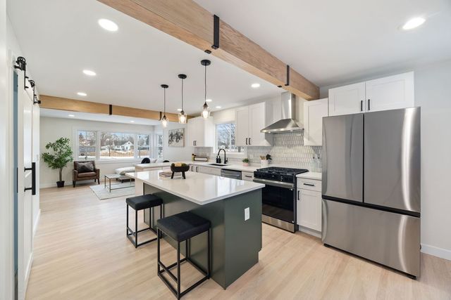 634 Parker Drive, Lombard, IL 60148