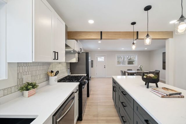 634 Parker Drive, Lombard, IL 60148