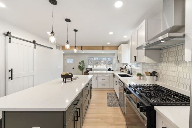 634 Parker Drive, Lombard, IL 60148