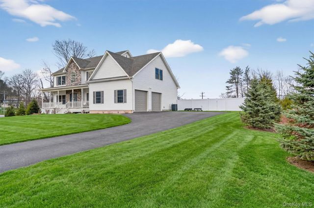 18 Reynolds Road, Monroe, NY 10950