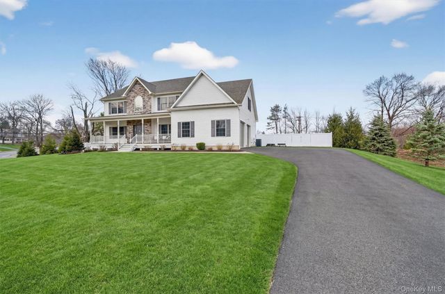 18 Reynolds Road, Monroe, NY 10950
