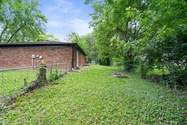 3047 Kiowa Court, Indianapolis, IN 46235